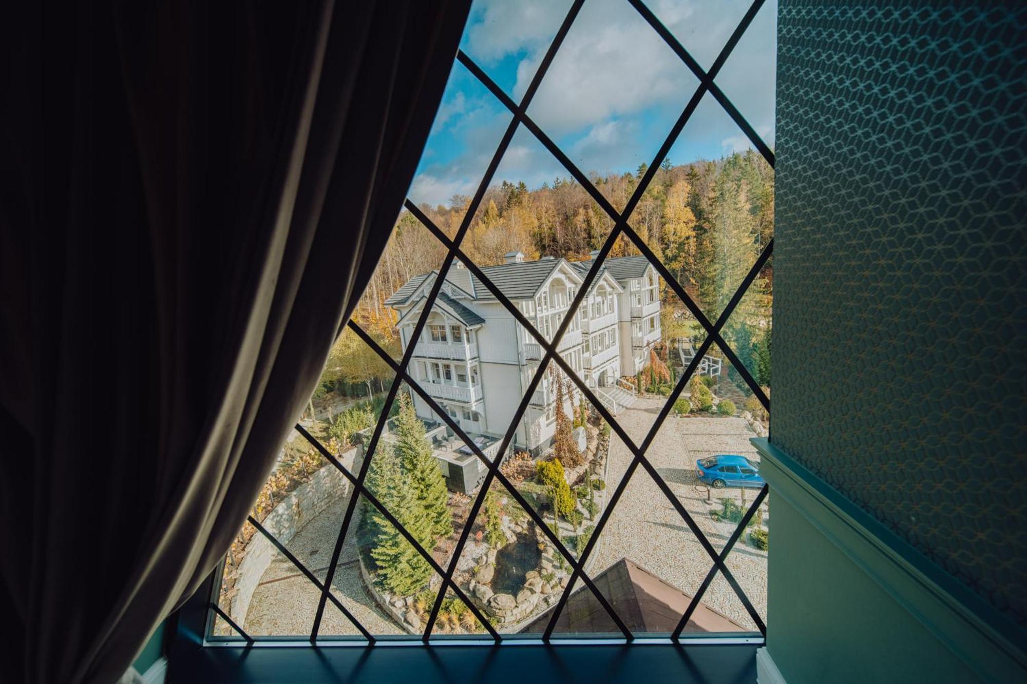 Norweska Dolina Family&Pet-Friendly Resort Шклярска-Поремба Экстерьер фото View from the window of the hotel